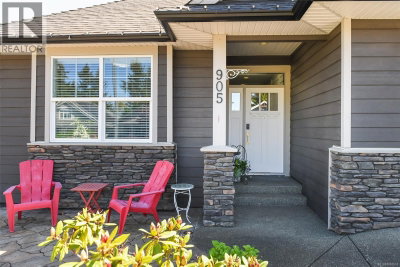 905 Prestwick Place | Courtenay British Columbia | Slide Image Two
