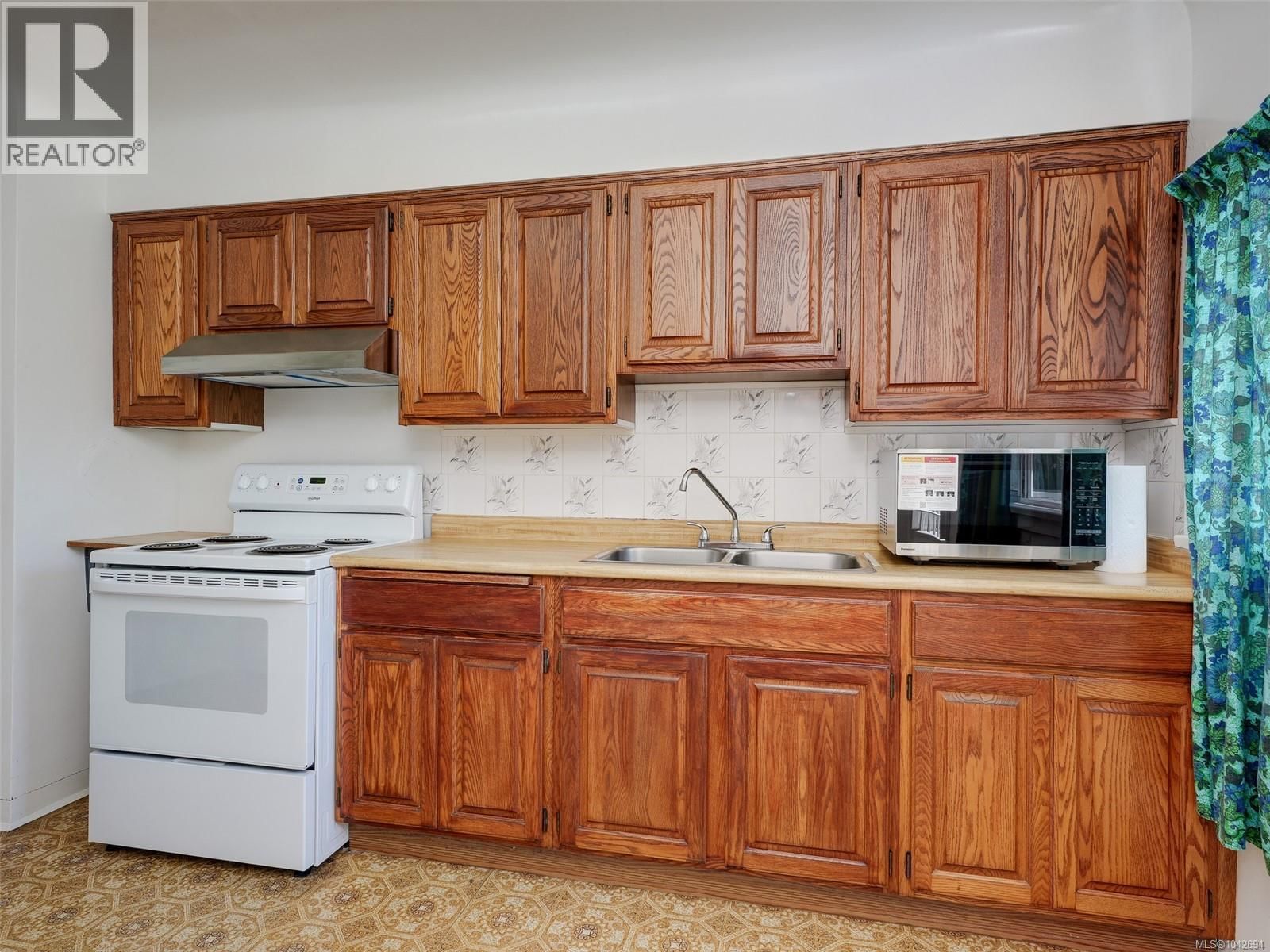 3832 Carey Road property photo