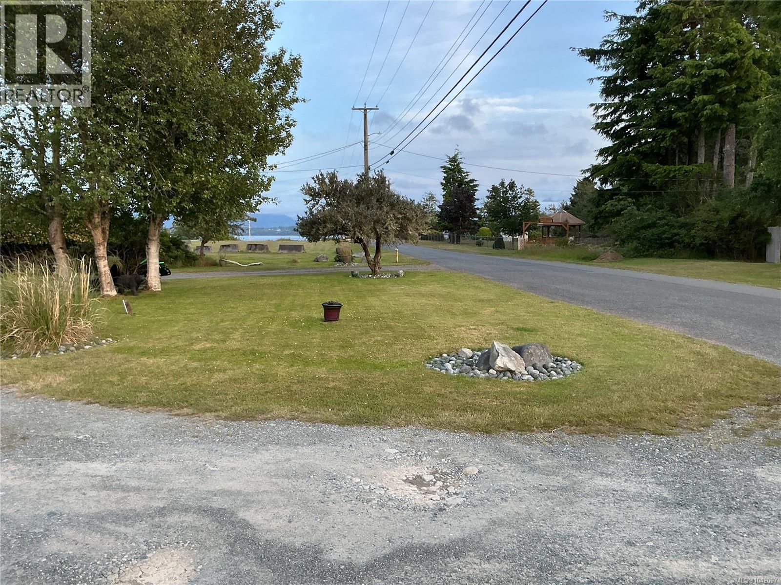 25 1st Street, Sointula, British Columbia V0N 3E0
