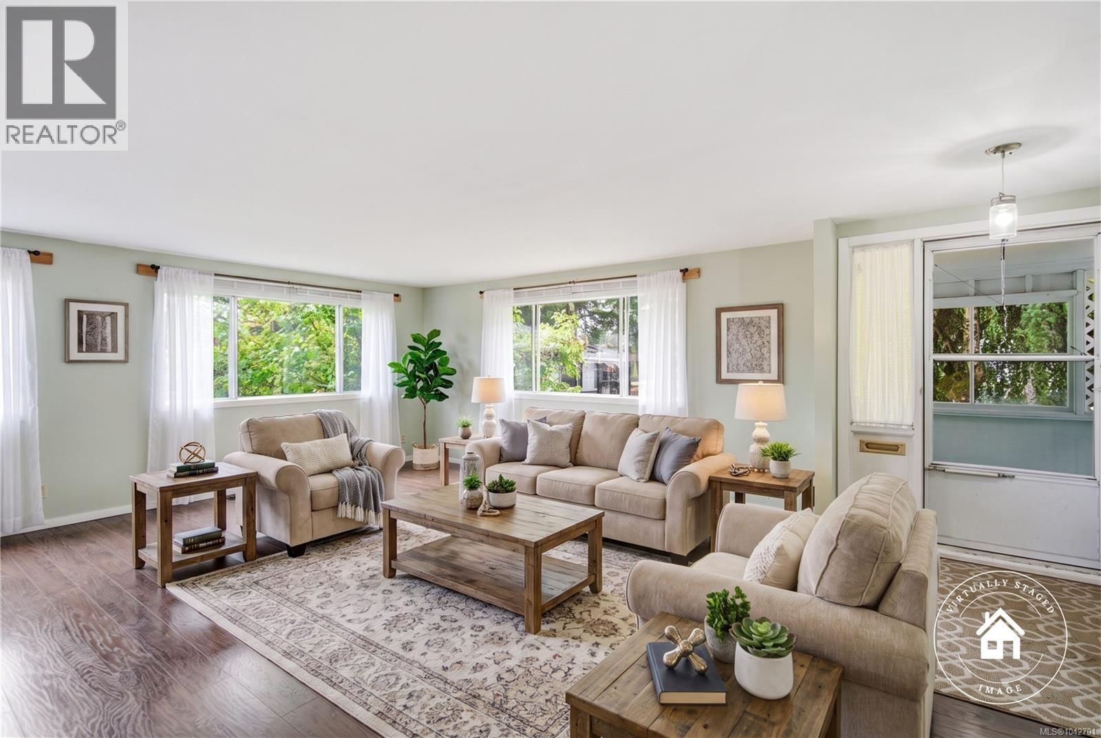 25 1247 Arbutus Road property photo