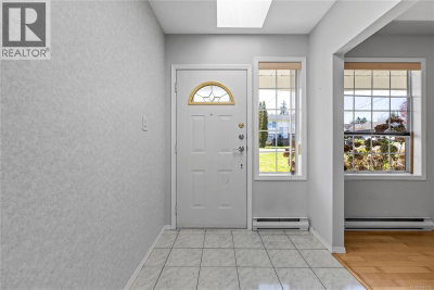 625 Forsyth Avenue | Parksville British Columbia | Slide Image Three