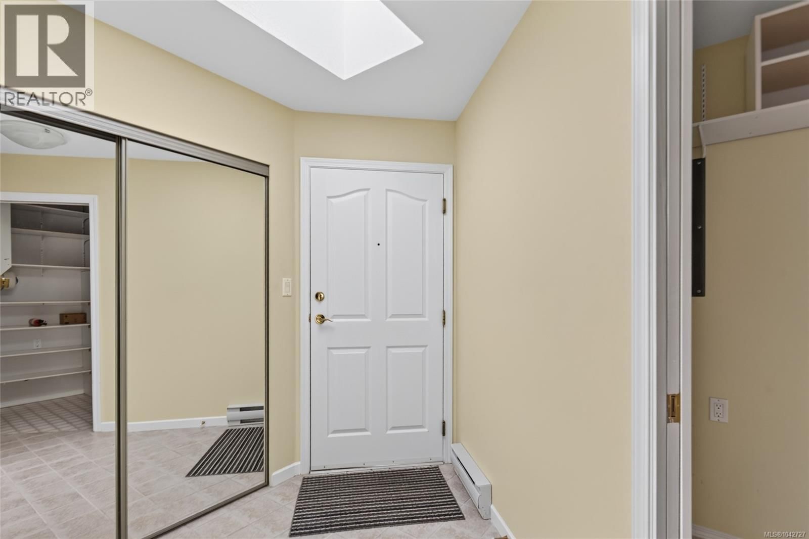 302 245 First Street property photo