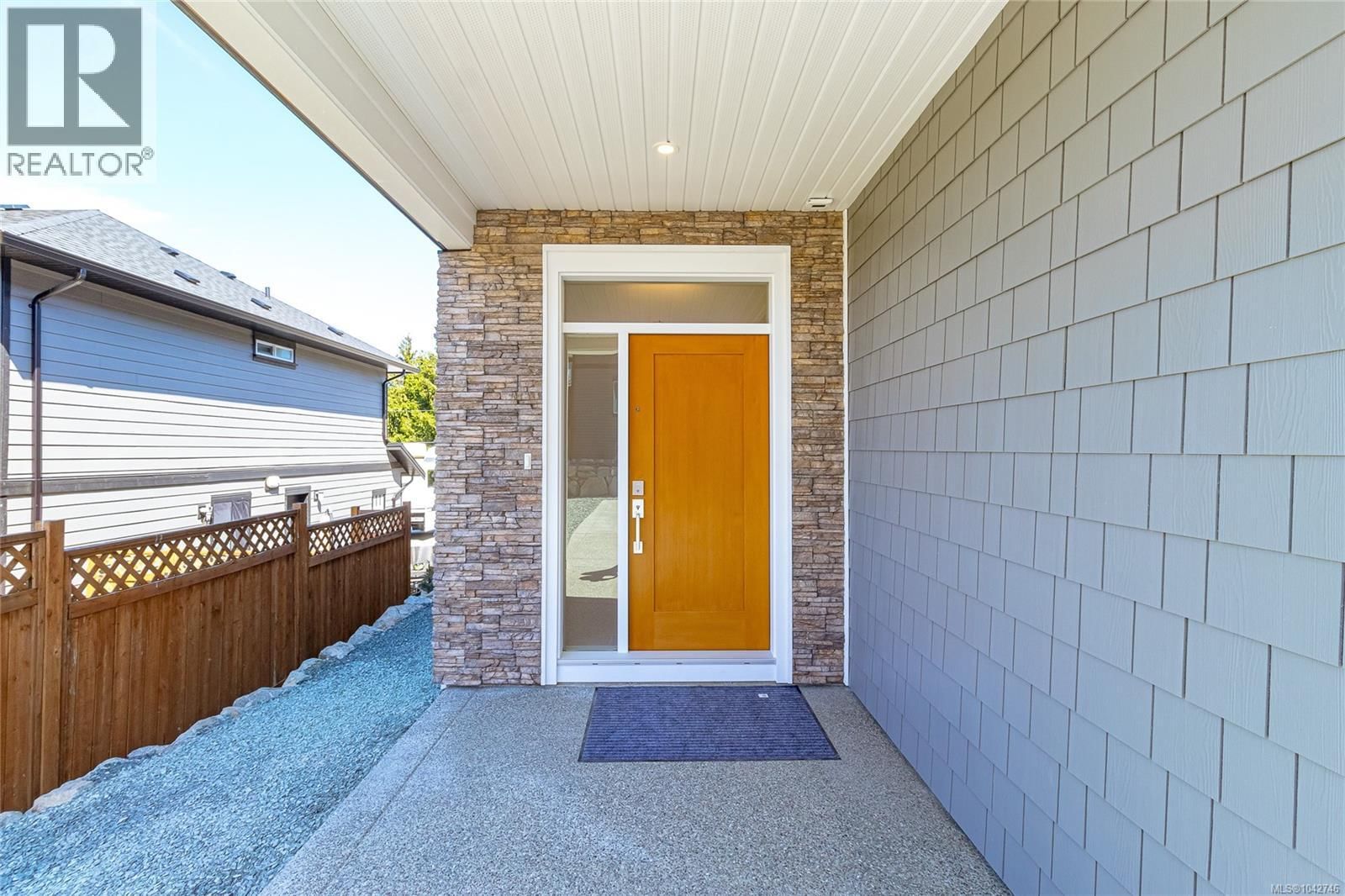780 Russell Road property photo