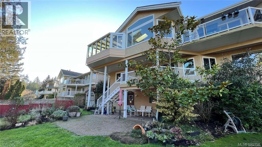 986 Seapearl Place property photo