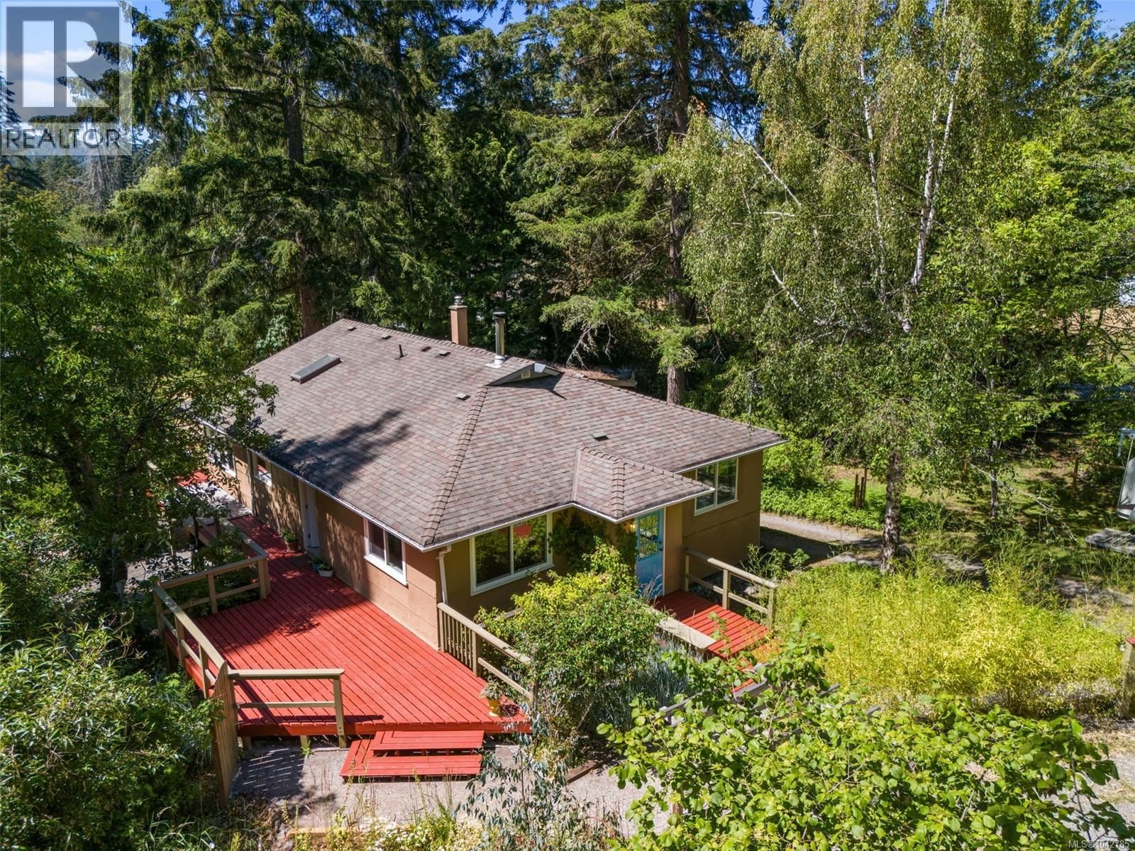 5932 West Saanich Road property photo