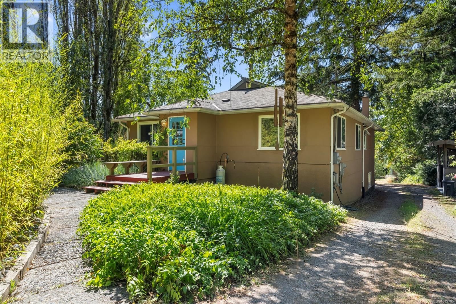 5932 West Saanich Road property photo
