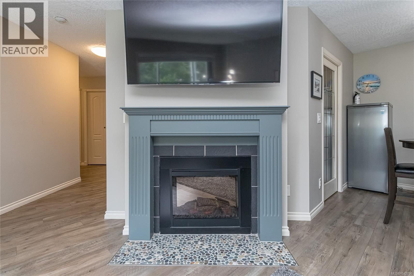 204 3931 Shelbourne Street property photo