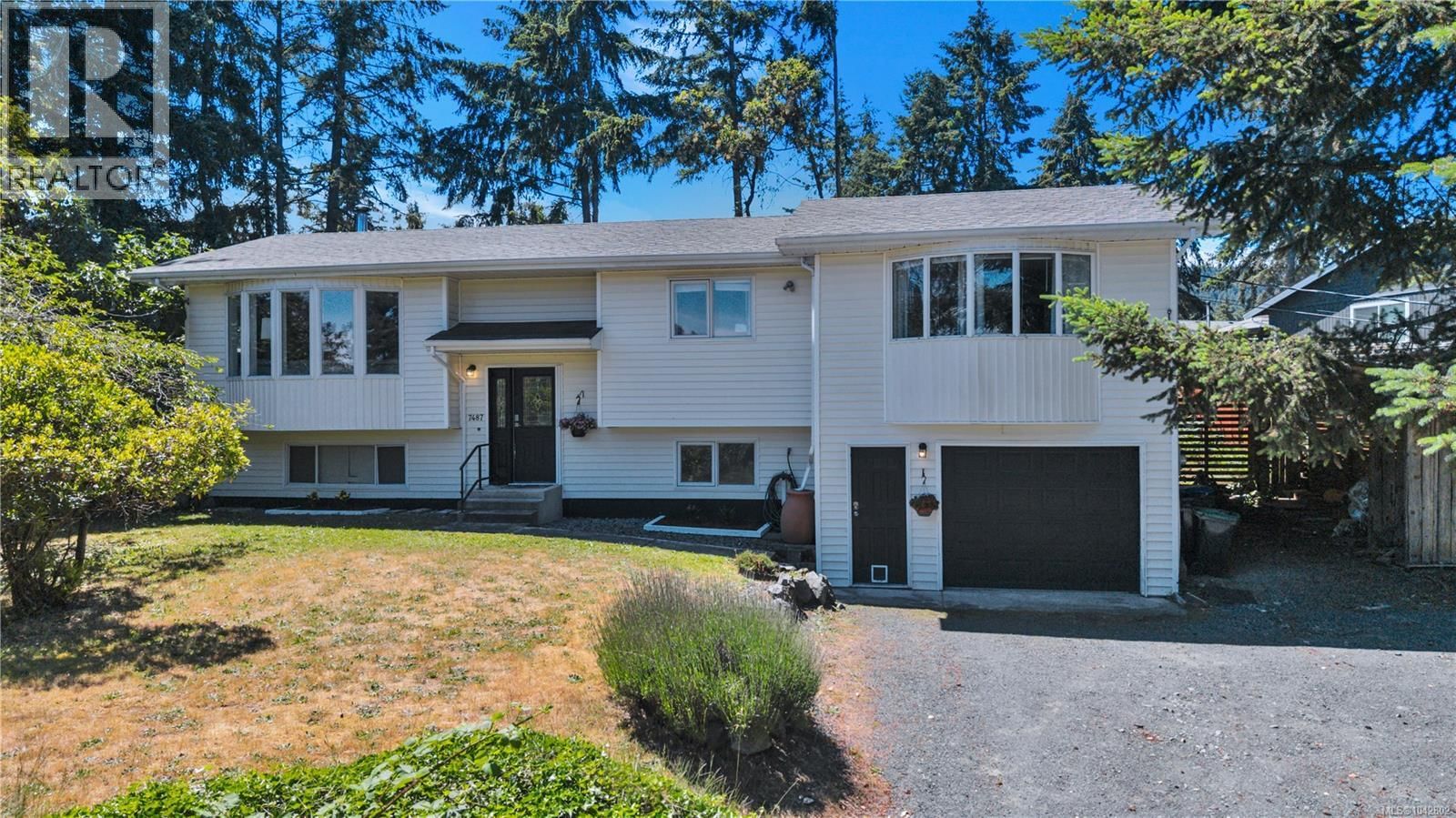 7487 Forest Turn Way property photo