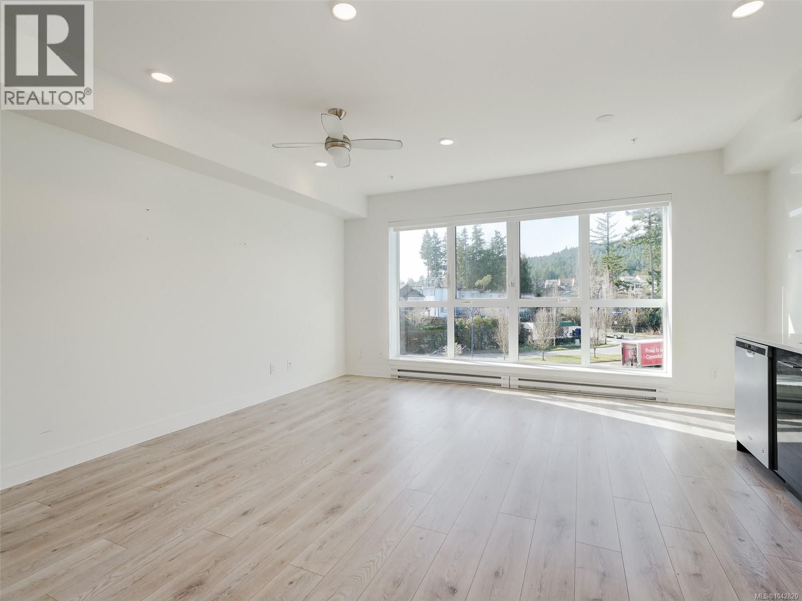 407 1311 Lakepoint Way property photo