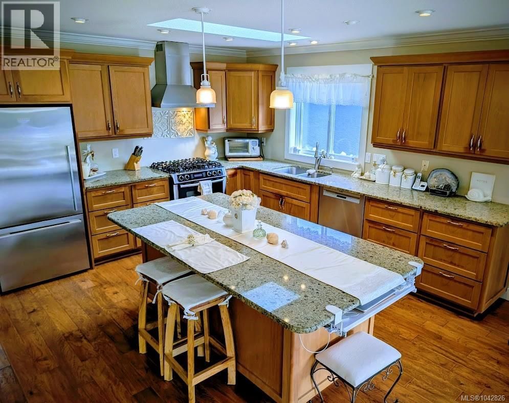 1307 Oceanside Drive property photo