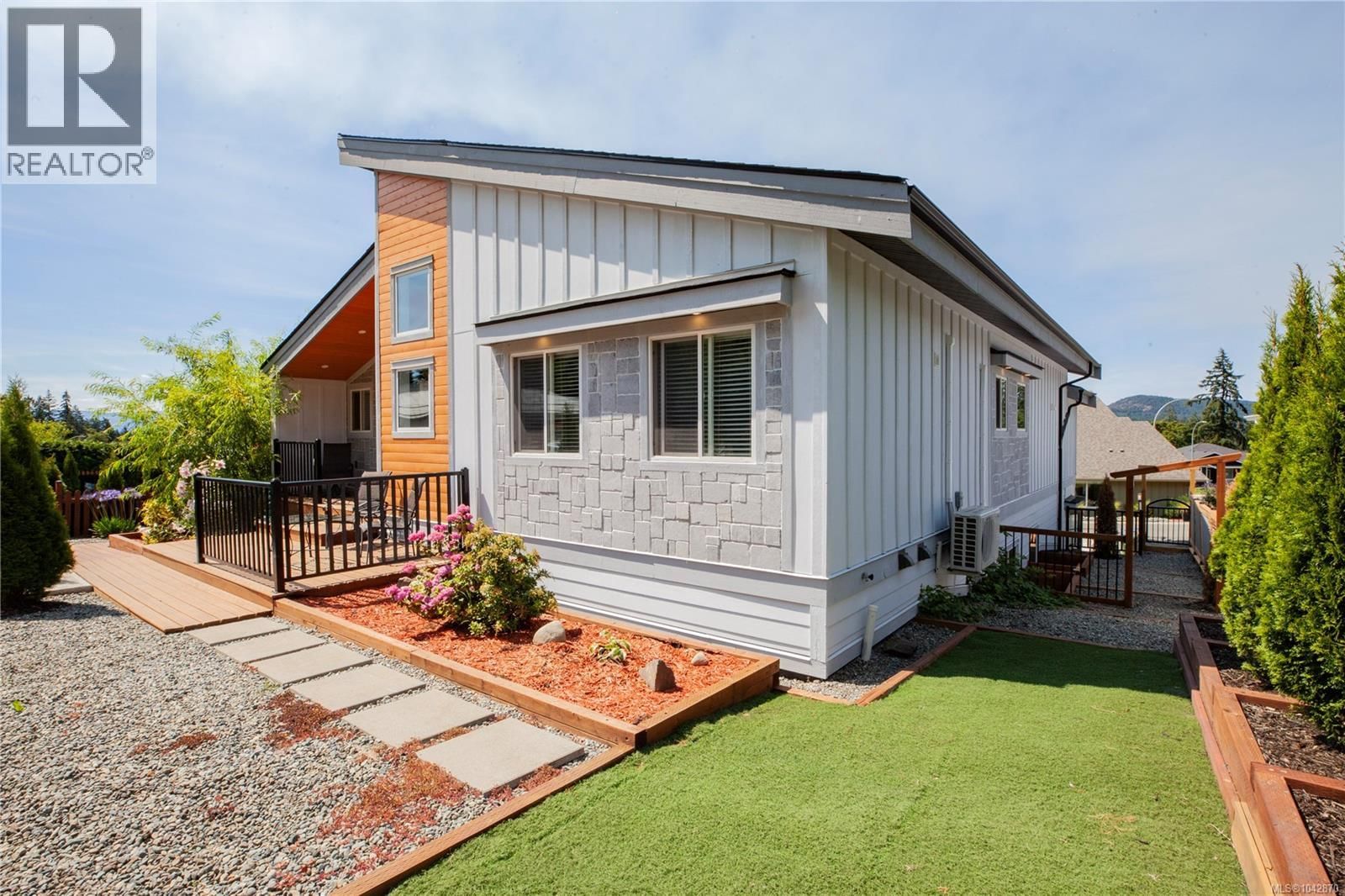 2020 Ernest Lane property photo