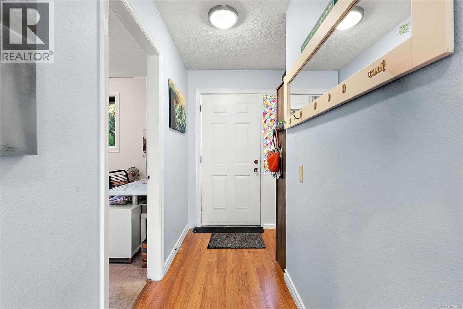 855 Sevenoaks Road property photo
