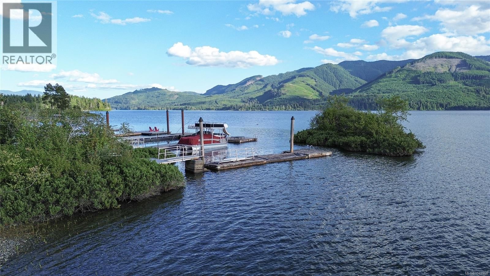 11464 Youbou Road property photo