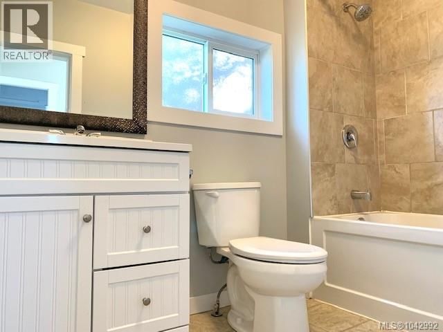 706 Haliburton Street property photo