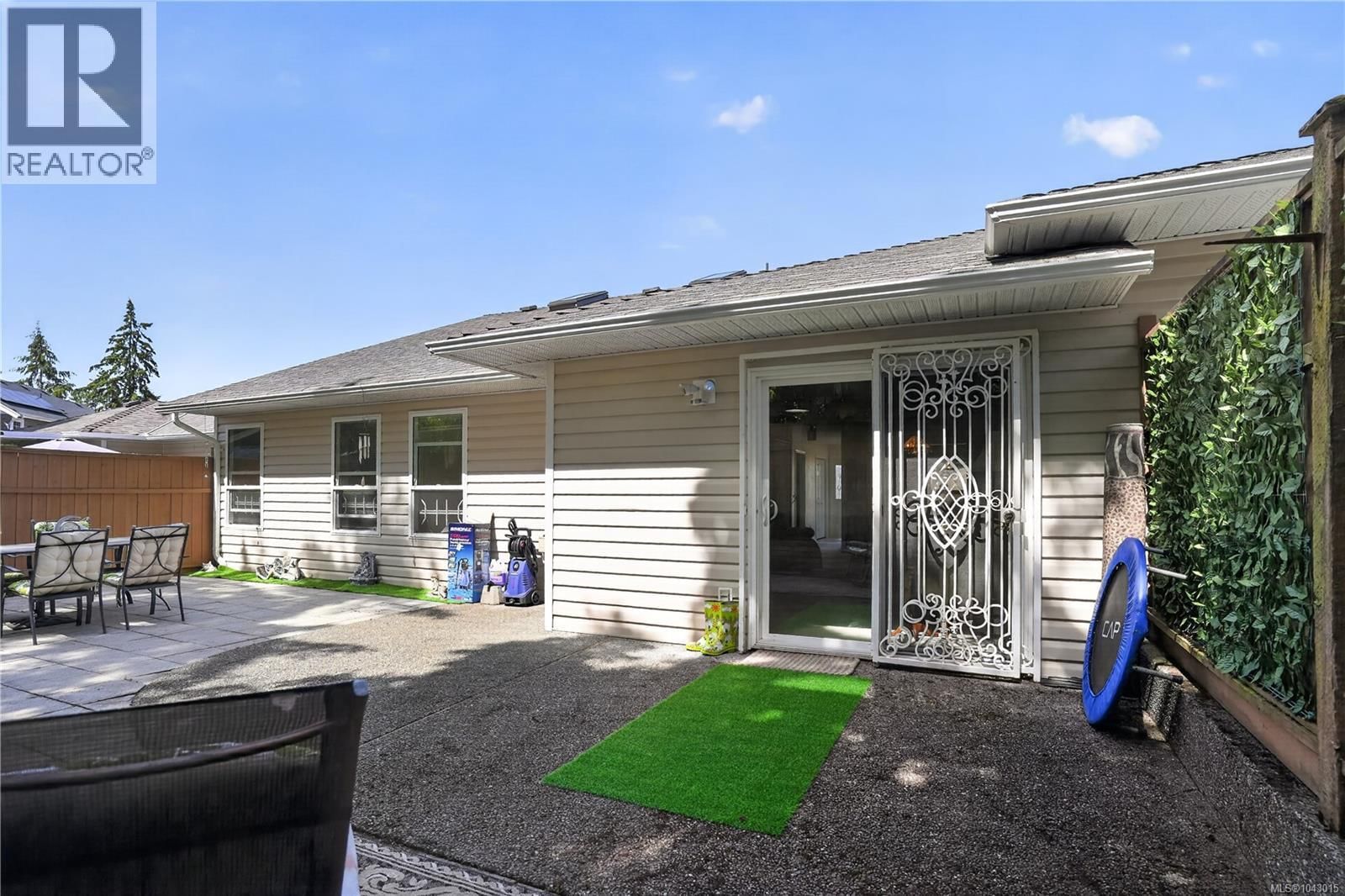 131 240 Stanford Avenue property photo