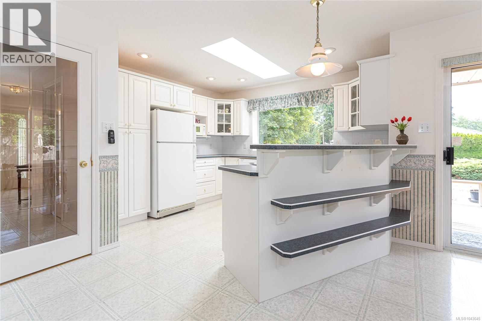 1685 Gerald Street property photo
