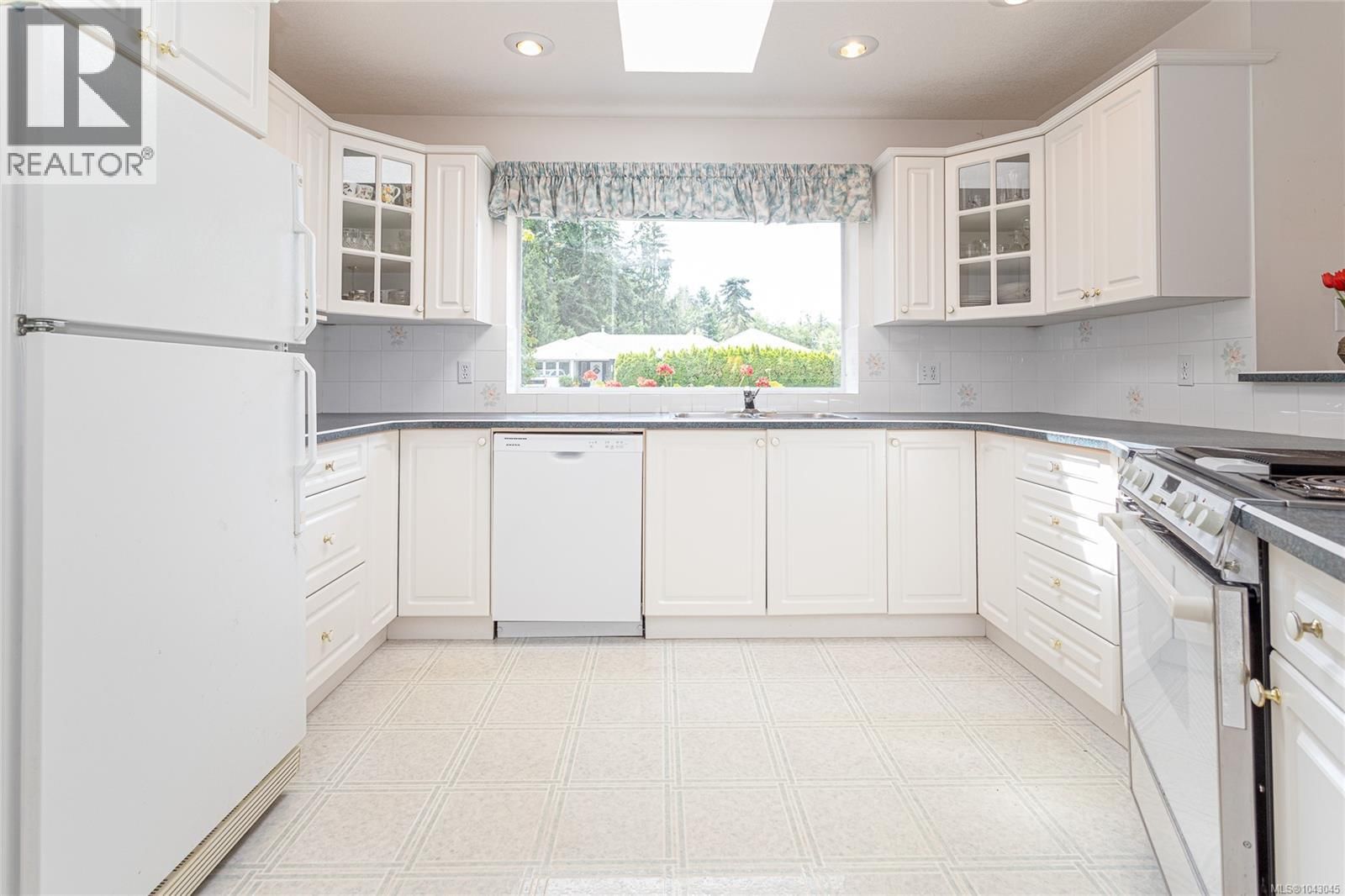 1685 Gerald Street property photo