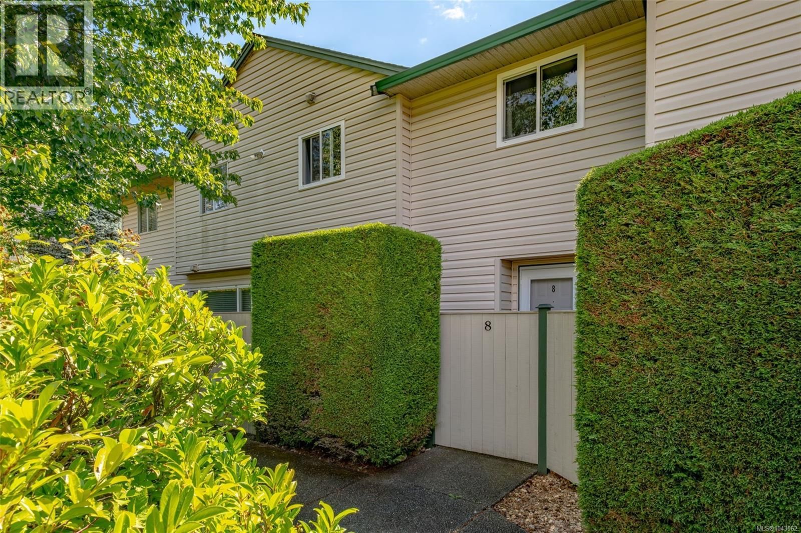 8 1906 Bowen Road property photo