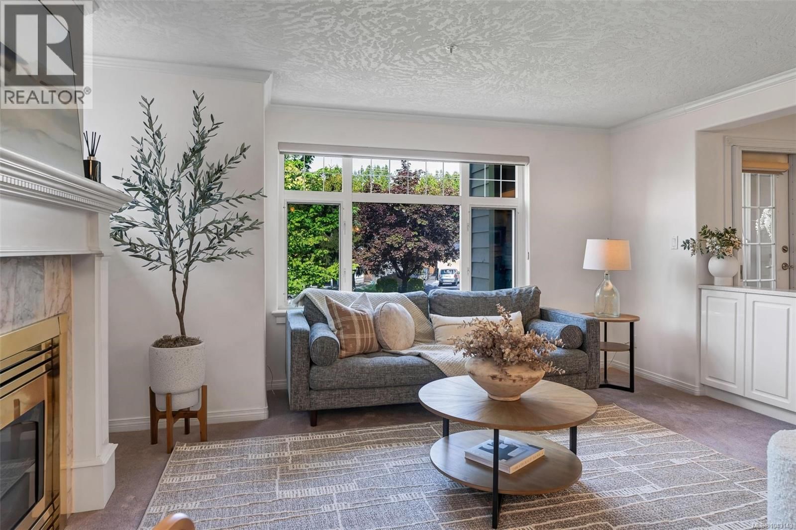 216 4490 Chatterton Way property photo