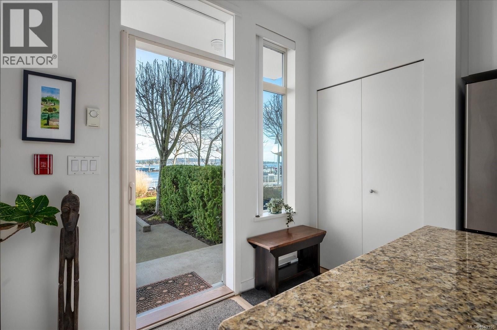 TH10 38 Front Street property photo