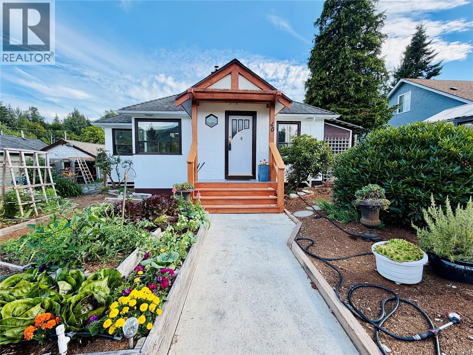 40 Hemlock Street