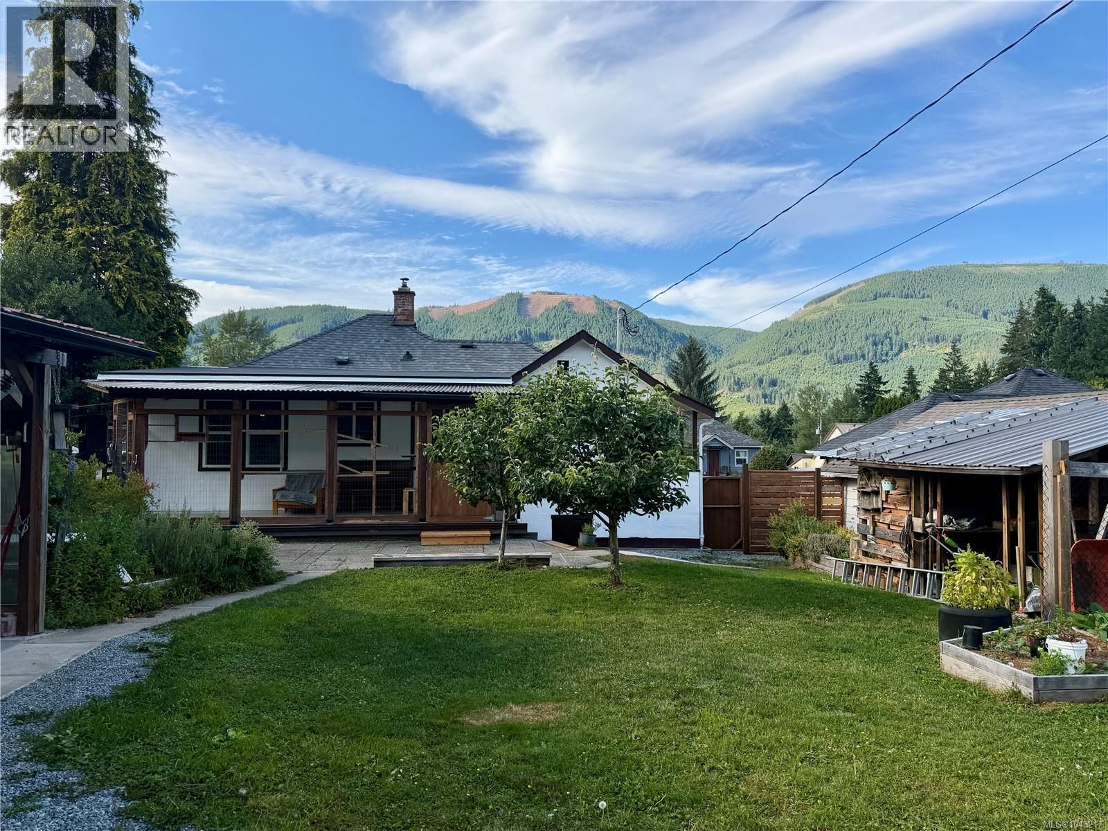 40 Hemlock Street property photo