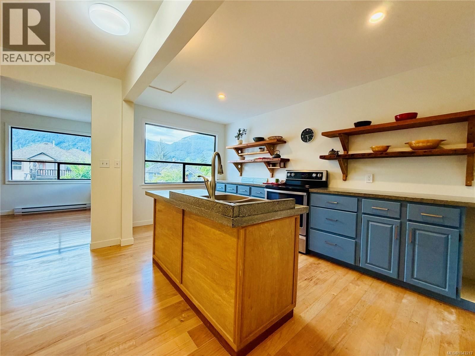 40 Hemlock Street property photo