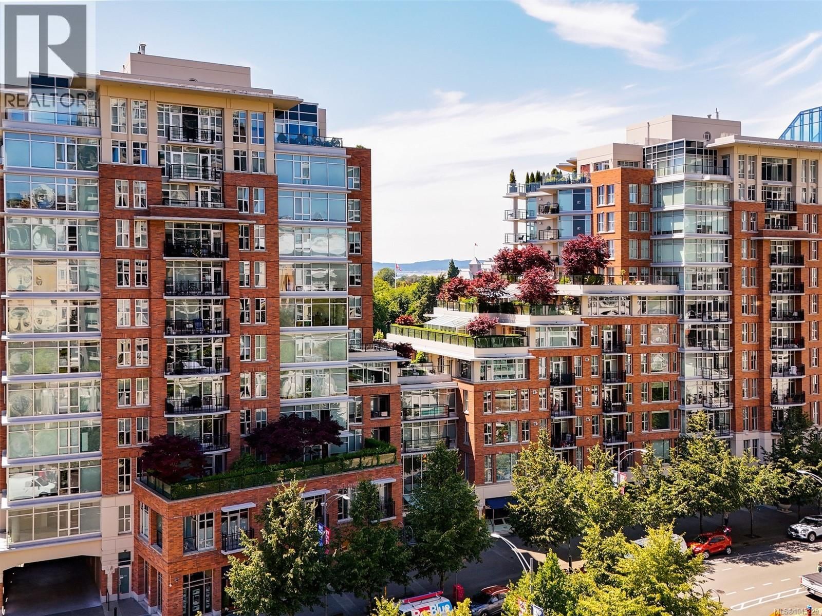 737 Humboldt Street, Victoria, British Columbia V8W 1B1