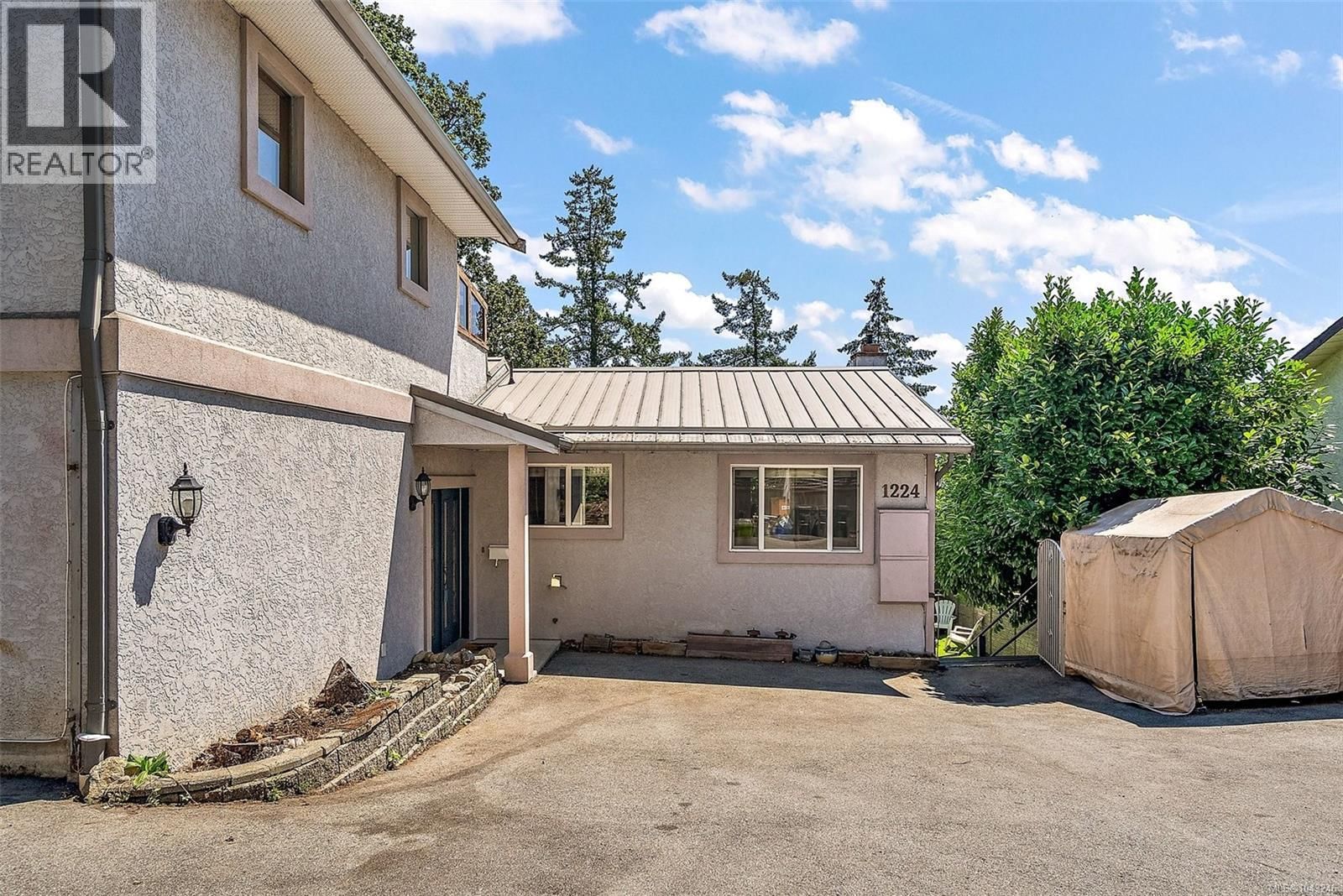 1224 Mariposa Avenue property photo