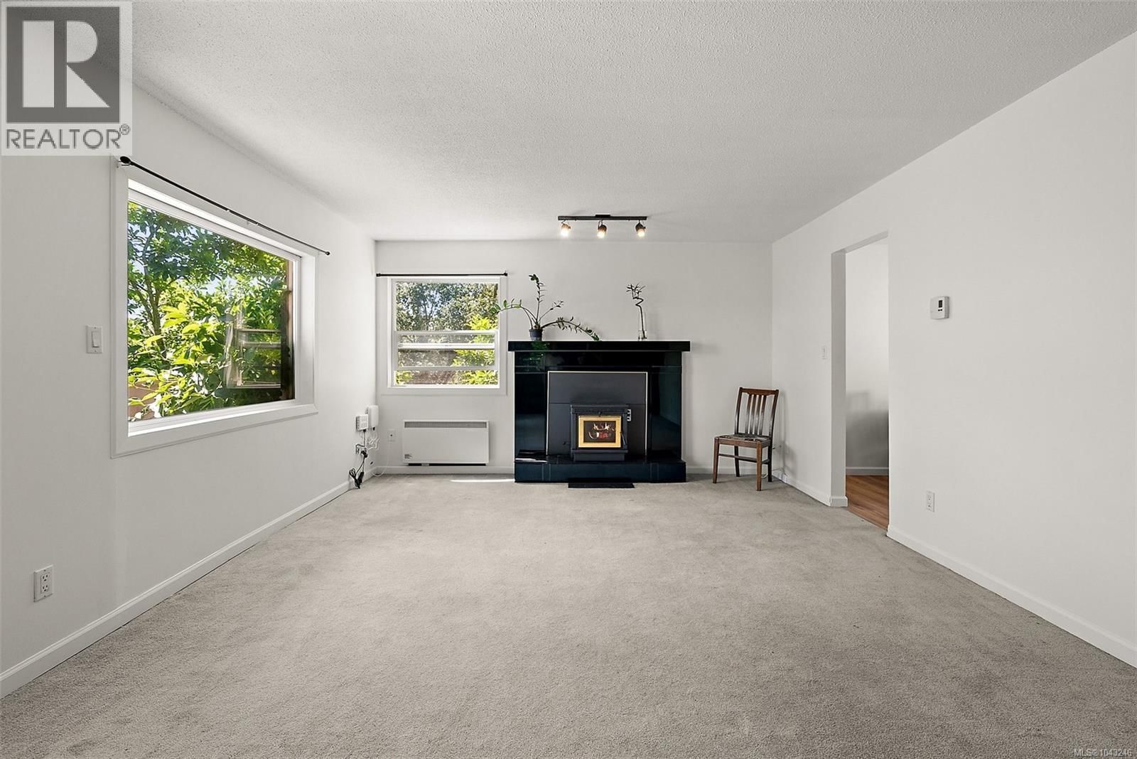 1224 Mariposa Avenue property photo