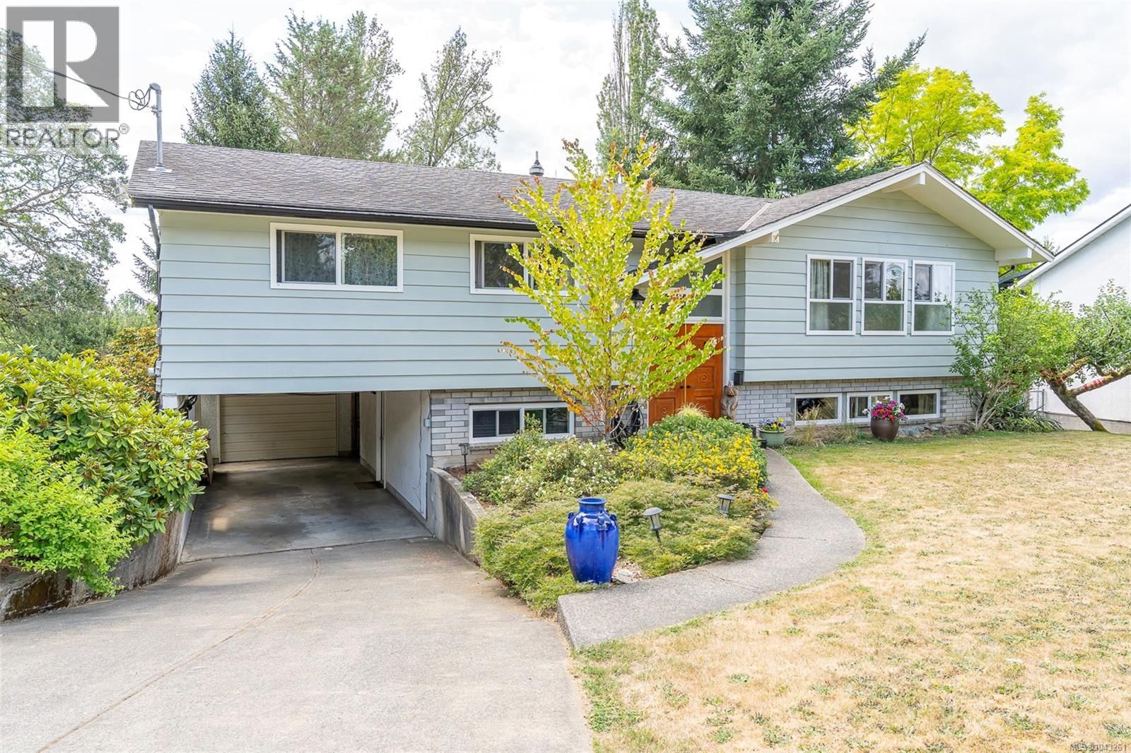 2454 Seine Road property photo