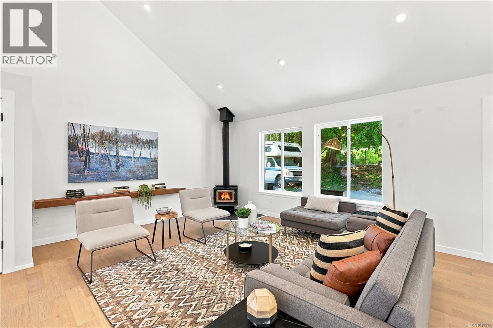 5905 Menzies Road property photo