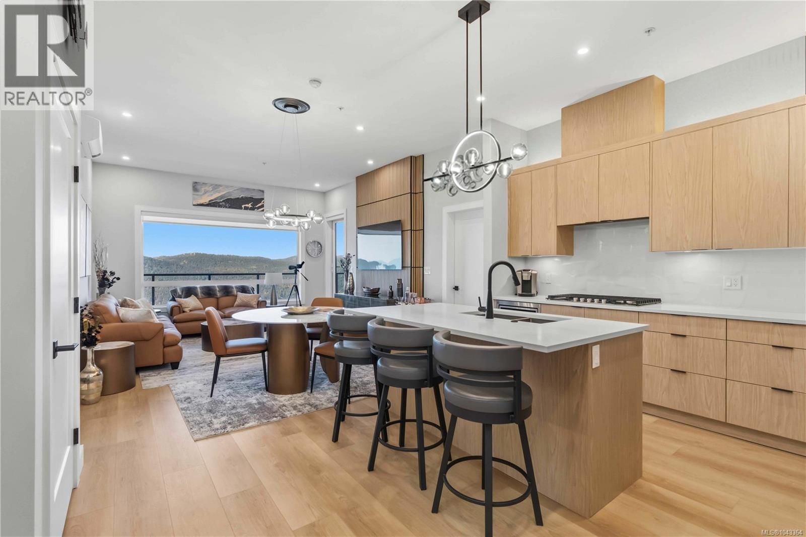 612 1810 Selenite Place property photo