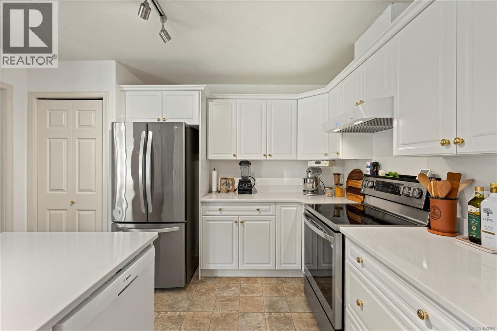 2 850 Arbutus Street property photo