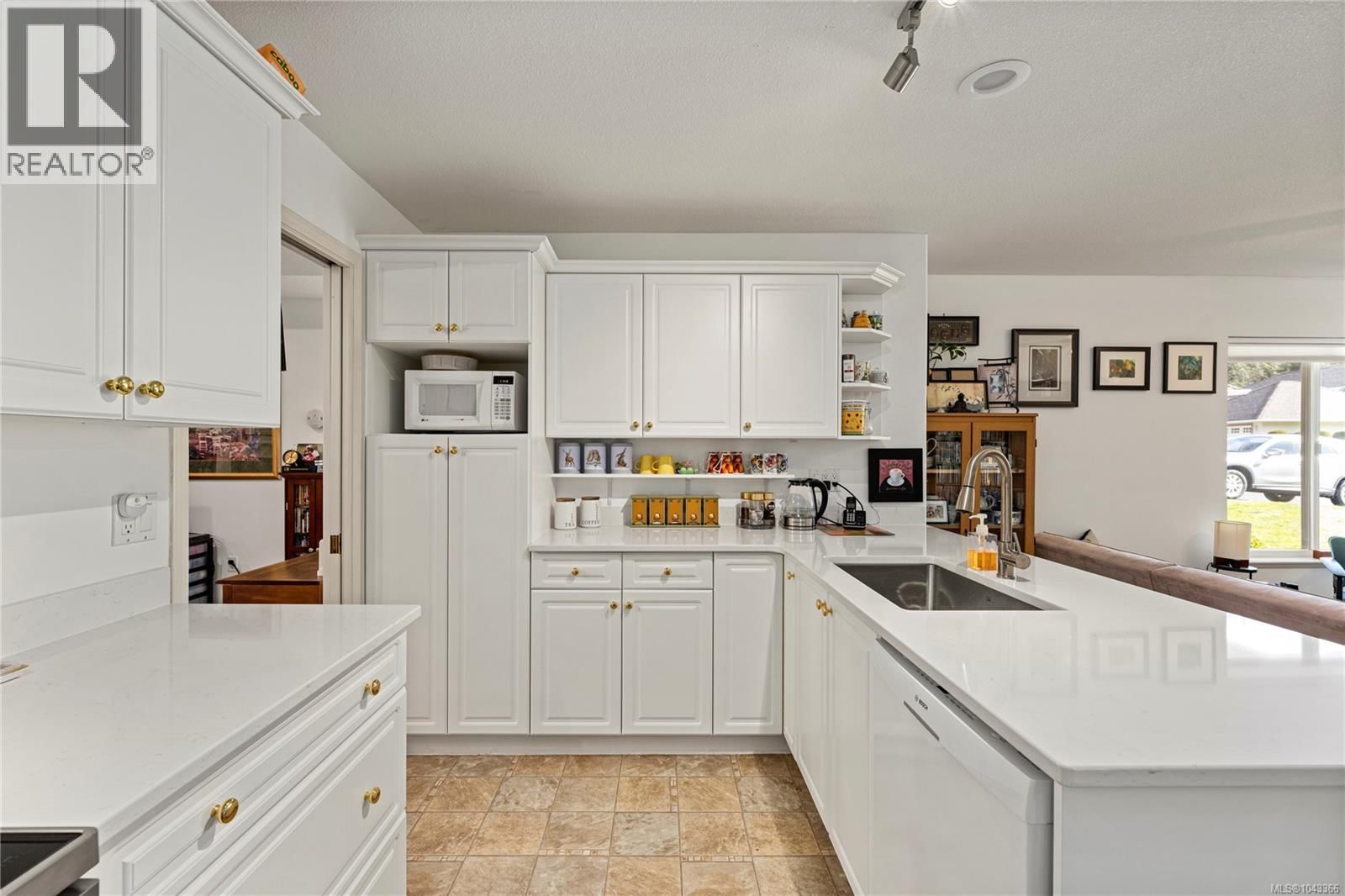 2 850 Arbutus Street property photo