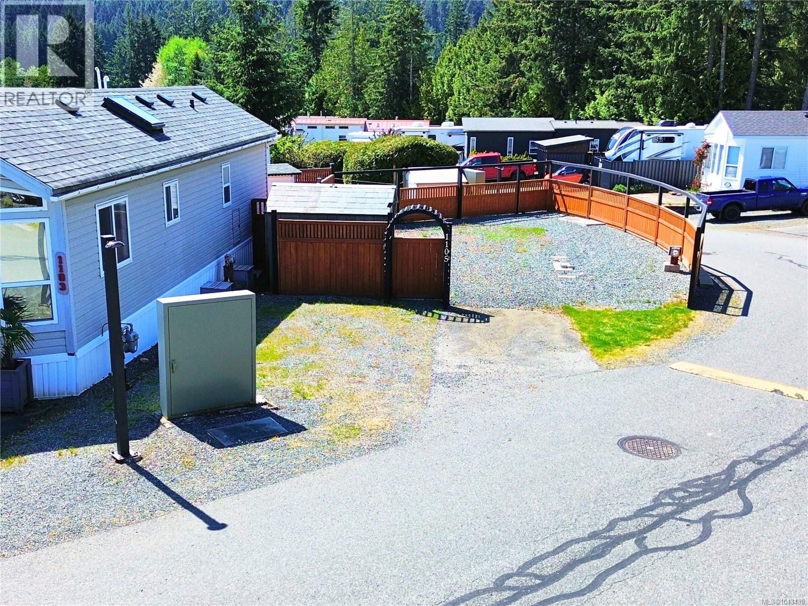 1105 Woss Lake Drive property photo