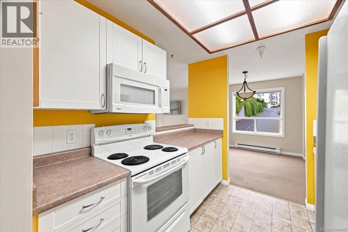 307 1631 Dufferin Crescent property photo