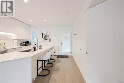 430 Parry Street | Victoria British Columbia | Slide Image Thirteen