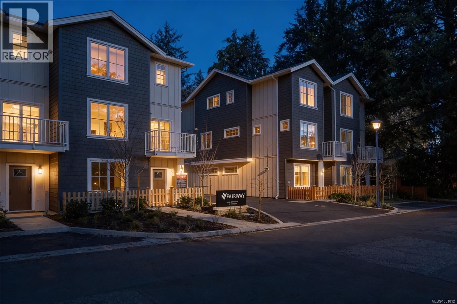 107 2770 Vantilburg Crescent