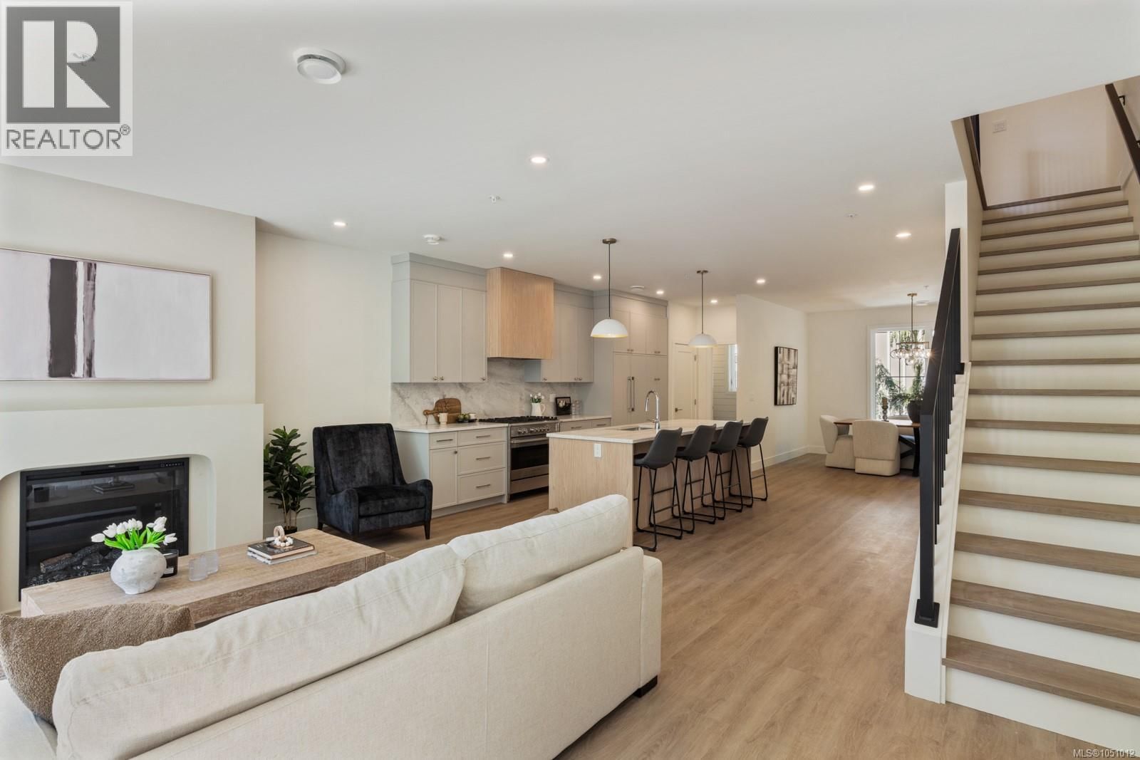 107 2770 Vantilburg Crescent property photo