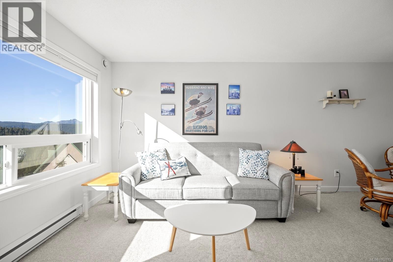 204 1105 Henry Road property photo