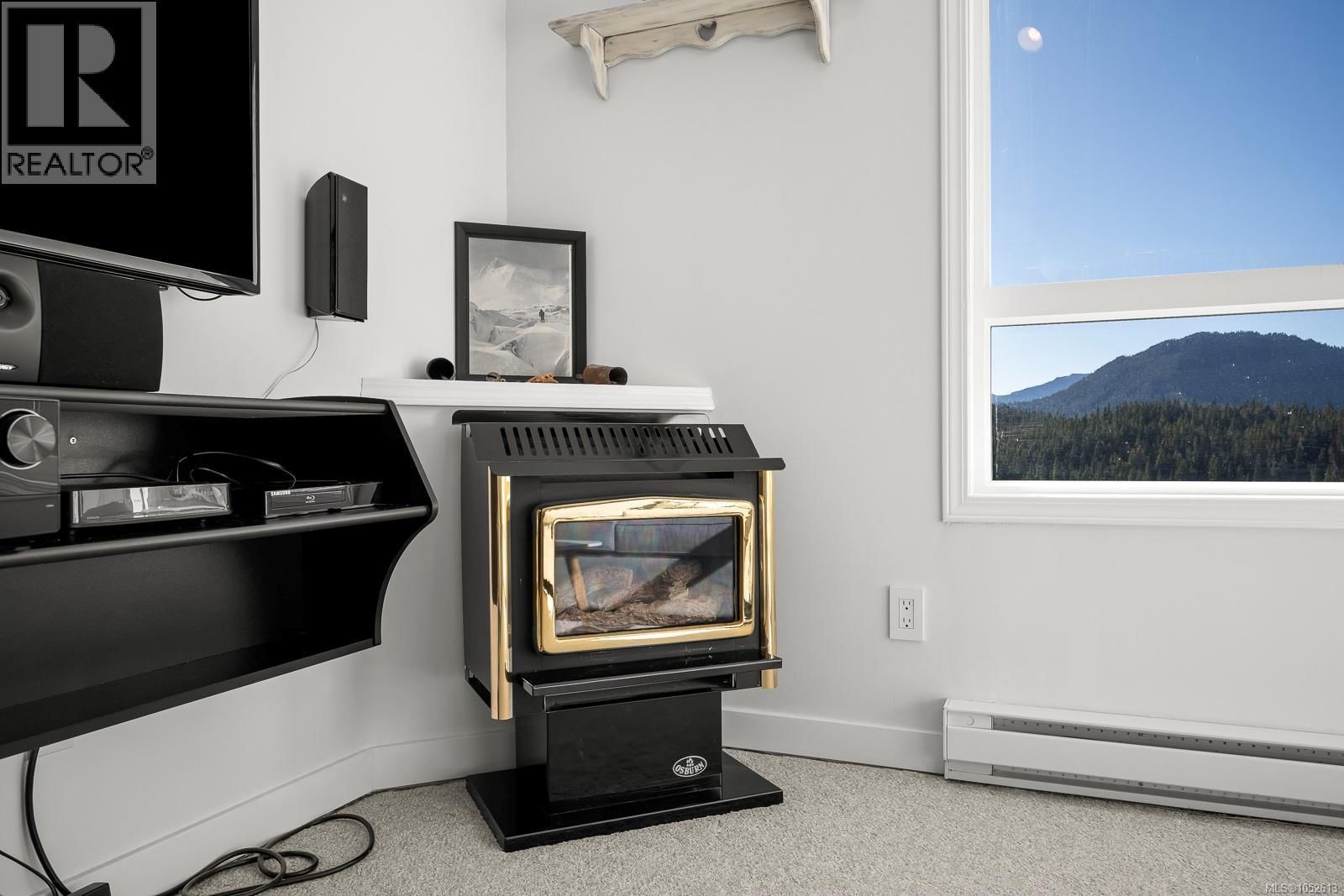 204 1105 Henry Road property photo