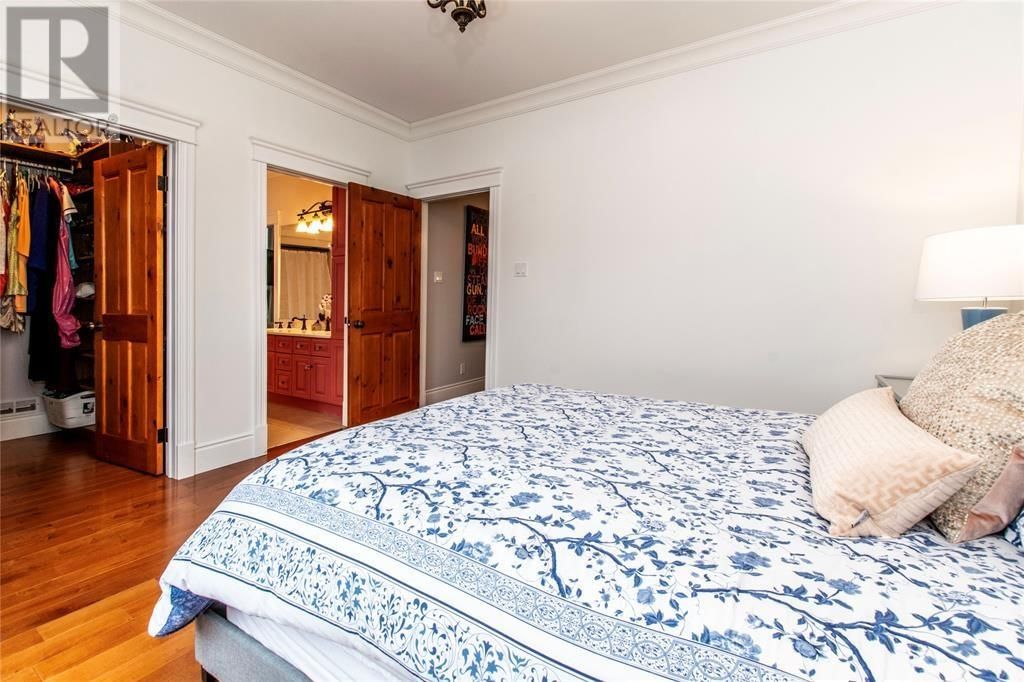 223 OLIVERS POND ROAD Image 28