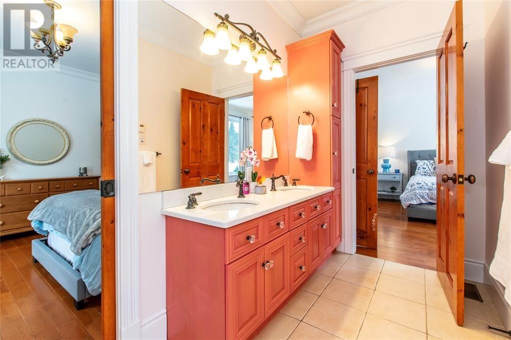 223 OLIVERS POND ROAD Image 31