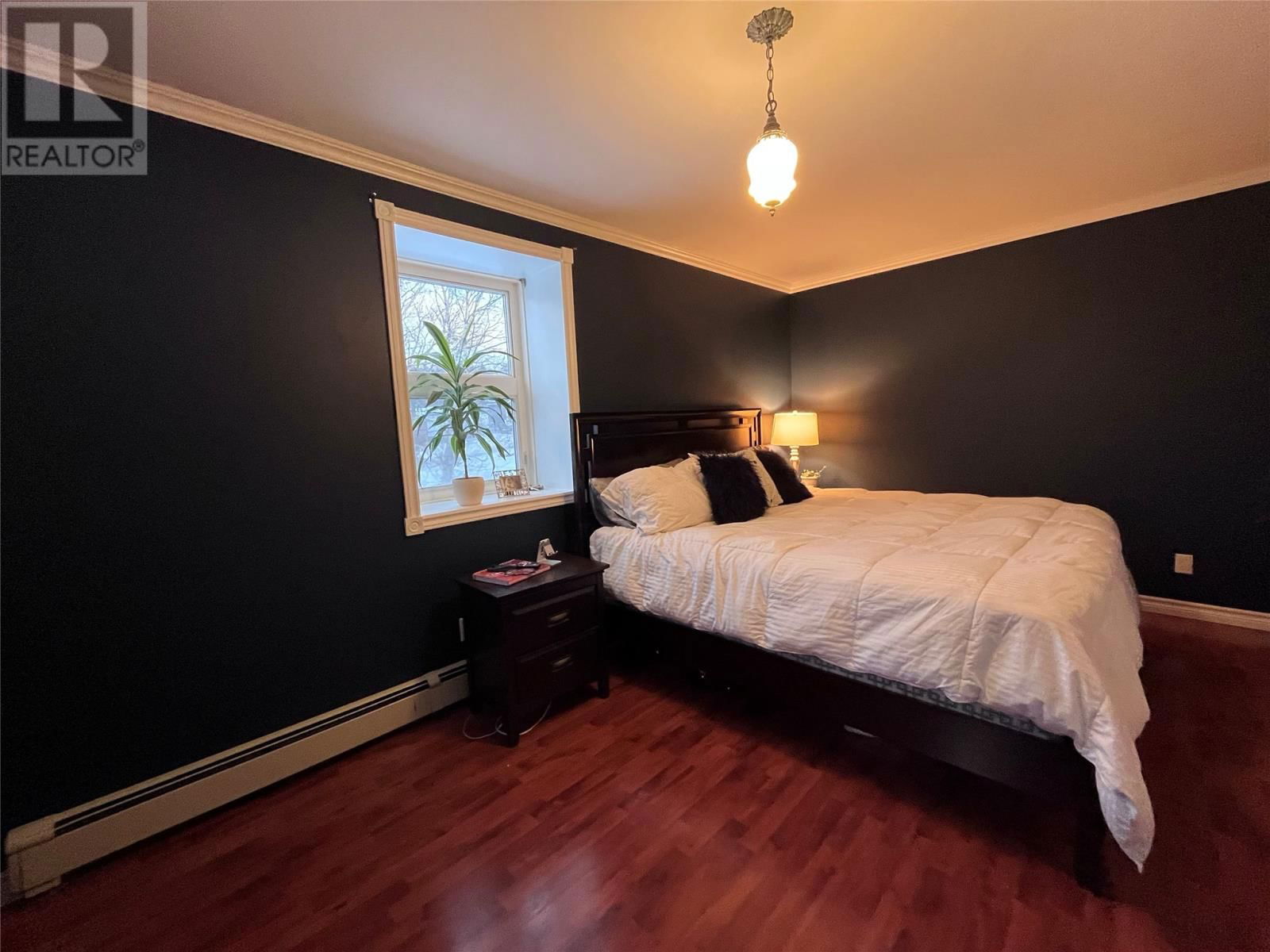 33 EMERALD AVENUE Image 22