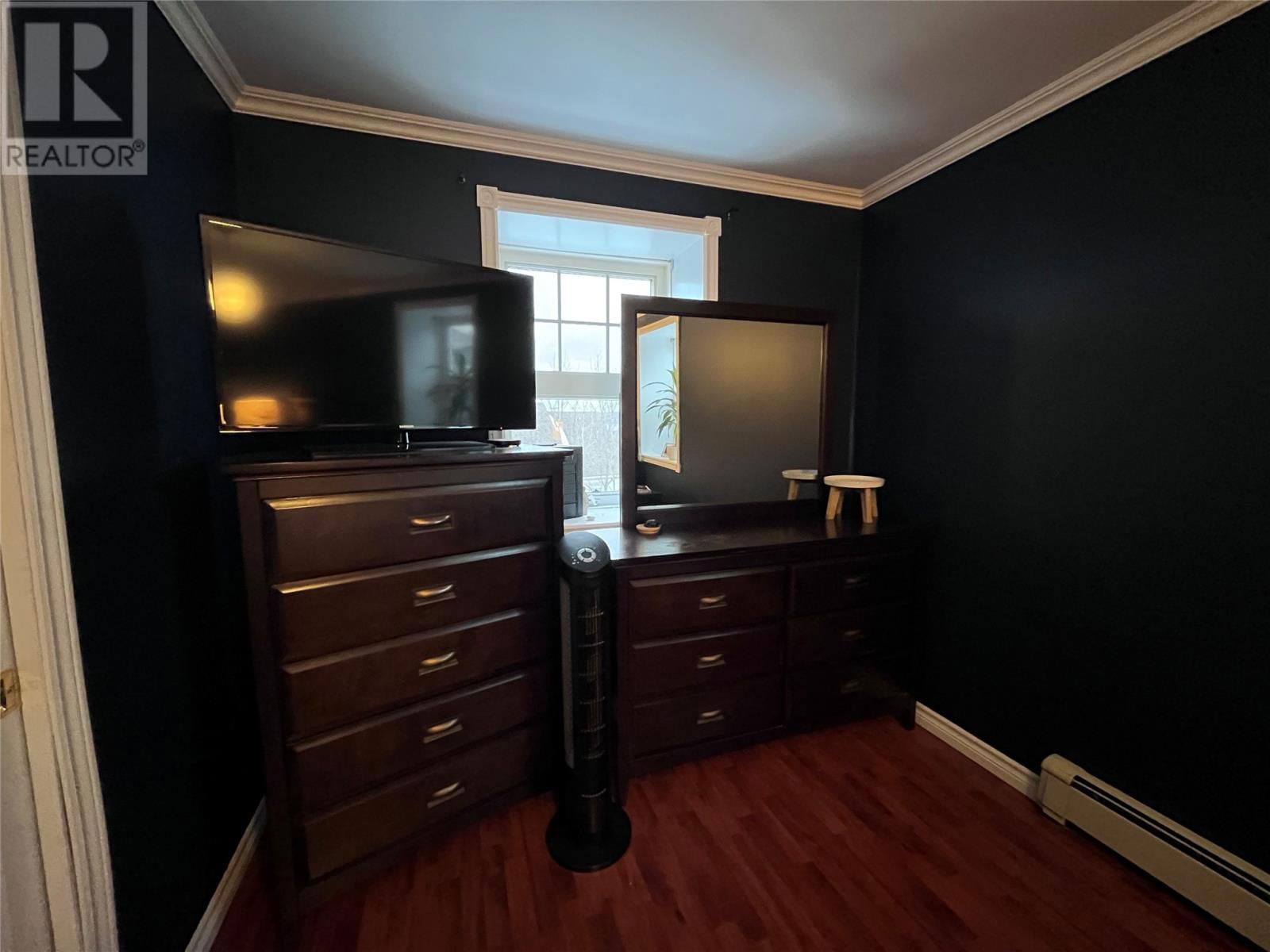 33 EMERALD AVENUE Image 23
