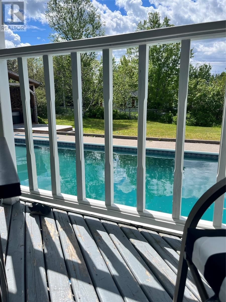 33 EMERALD AVENUE Image 28
