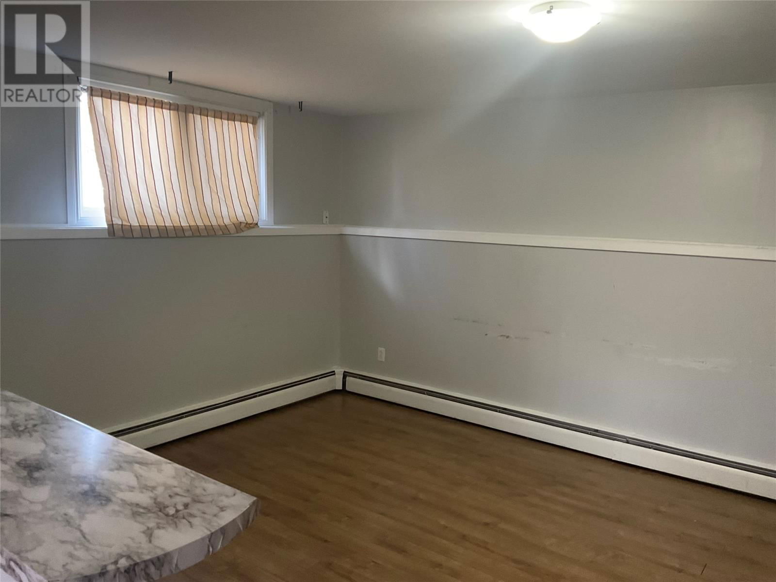 8 PINSENT PLACE Image 15