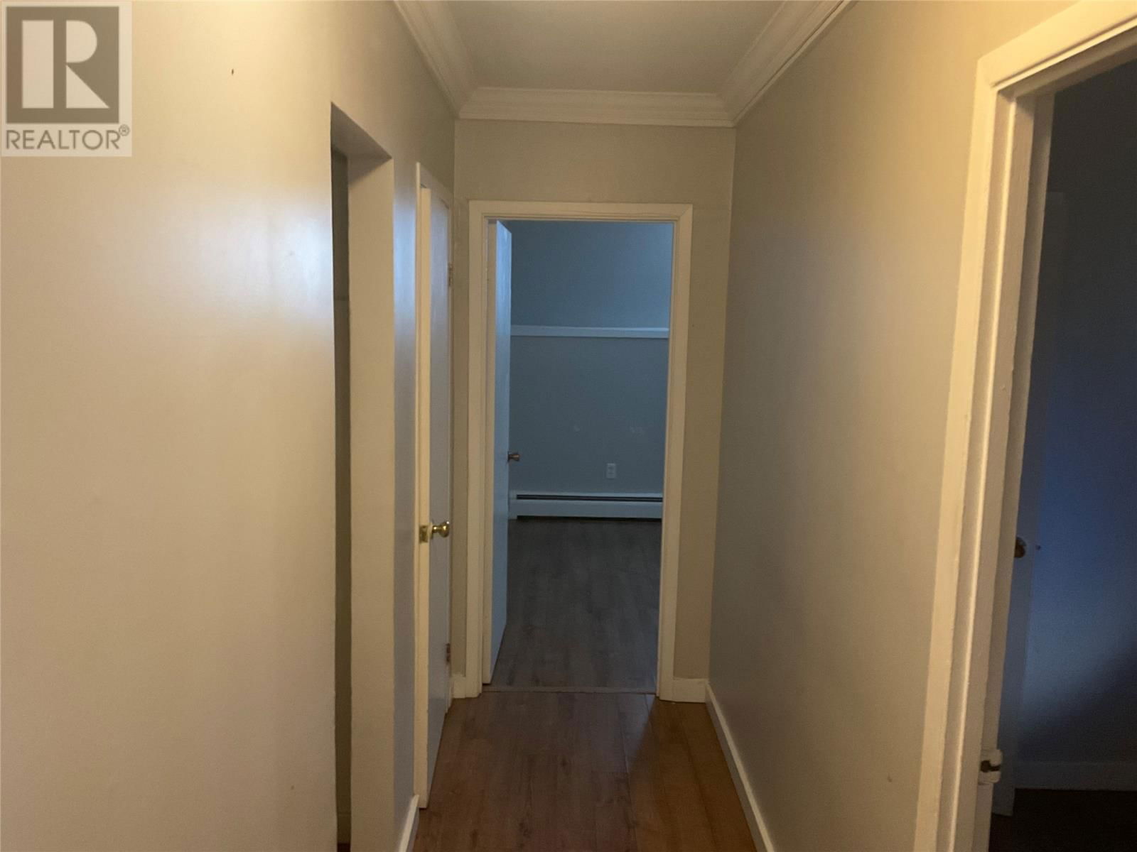8 PINSENT PLACE Image 16