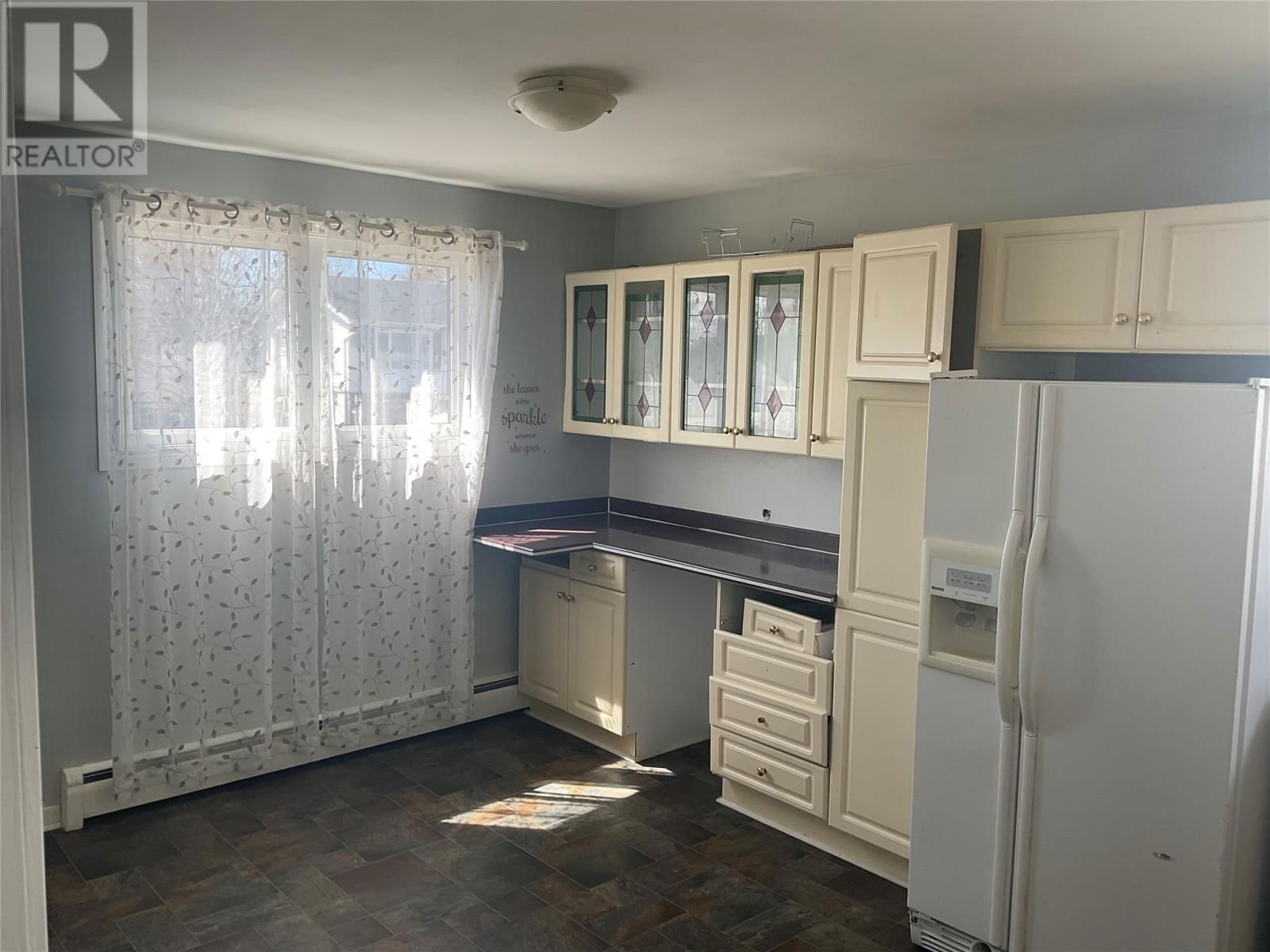 8 PINSENT PLACE Image 6